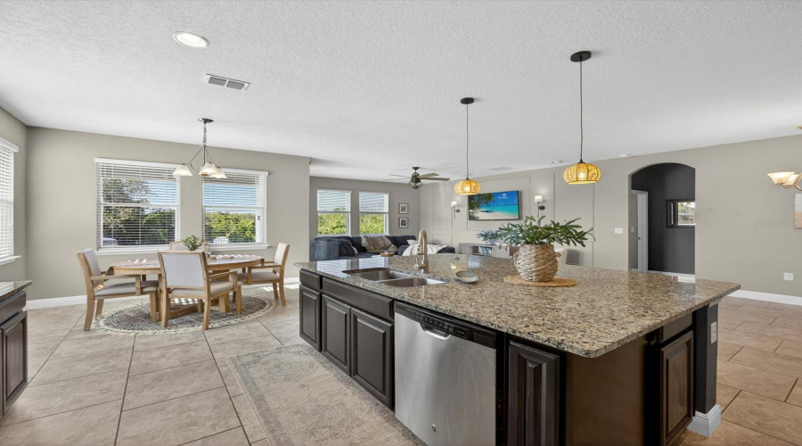 DAVENPORT, Florida 33837, 3 Bedrooms Bedrooms, ,2 BathroomsBathrooms,Residential,For Sale,WHIRLAWAY,0,MFRO6425563