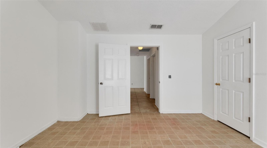 DAVENPORT, Florida 33897, 3 Bedrooms Bedrooms, ,2 BathroomsBathrooms,Residential,For Sale,BERWICK DR,0,MFRS5153846