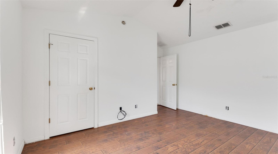 DAVENPORT, Florida 33897, 3 Bedrooms Bedrooms, ,2 BathroomsBathrooms,Residential,For Sale,BERWICK DR,0,MFRS5153846