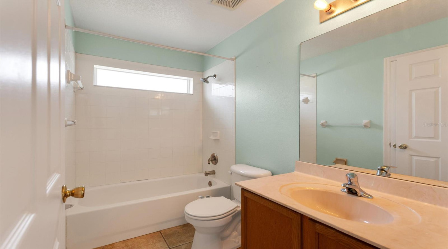 DAVENPORT, Florida 33897, 3 Bedrooms Bedrooms, ,2 BathroomsBathrooms,Residential,For Sale,BERWICK DR,0,MFRS5153846