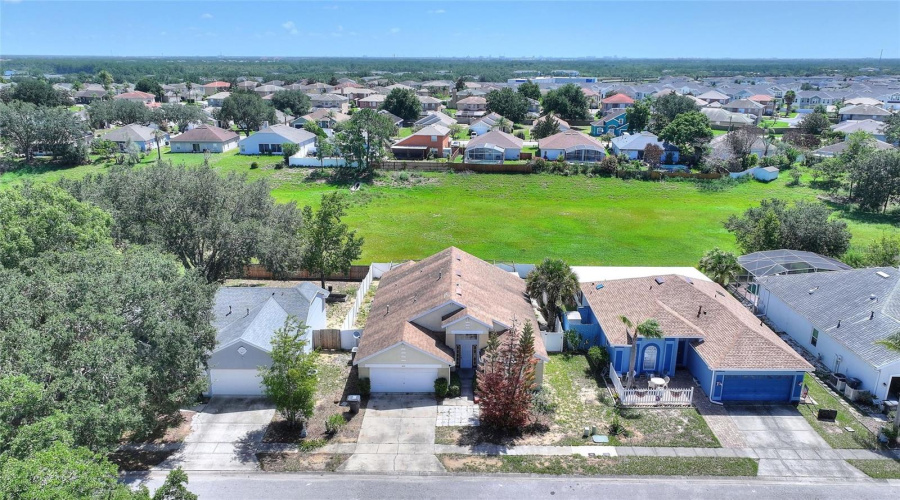 DAVENPORT, Florida 33897, 3 Bedrooms Bedrooms, ,2 BathroomsBathrooms,Residential,For Sale,BERWICK DR,0,MFRS5153846