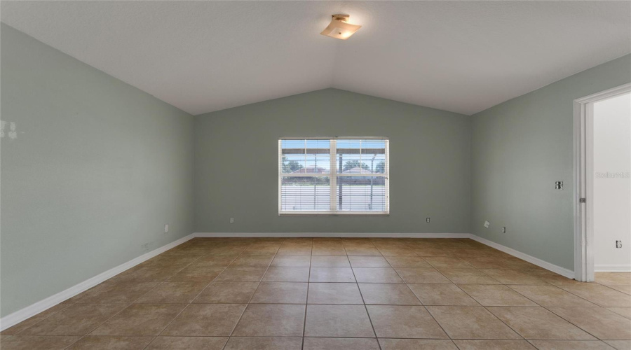 DAVENPORT, Florida 33897, 3 Bedrooms Bedrooms, ,2 BathroomsBathrooms,Residential,For Sale,BERWICK DR,0,MFRS5153846