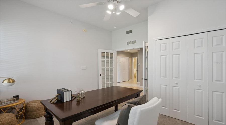Den/3rd Bedroom