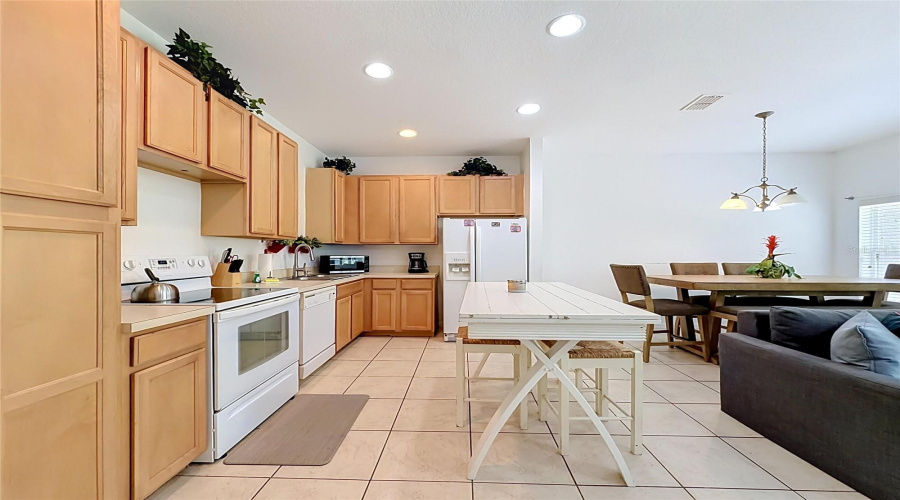 KISSIMMEE, Florida 34746, 4 Bedrooms Bedrooms, ,3 BathroomsBathrooms,Residential,For Sale,CARAVELLE,0,MFRO6425747