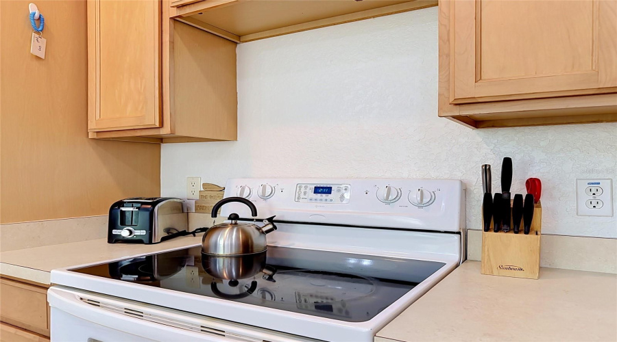 KISSIMMEE, Florida 34746, 4 Bedrooms Bedrooms, ,3 BathroomsBathrooms,Residential,For Sale,CARAVELLE,0,MFRO6425747