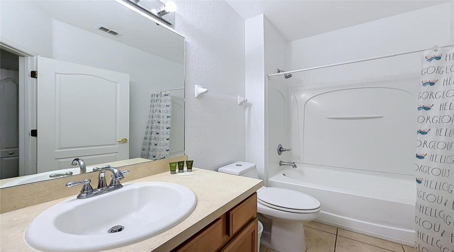 KISSIMMEE, Florida 34746, 4 Bedrooms Bedrooms, ,3 BathroomsBathrooms,Residential,For Sale,CARAVELLE,0,MFRO6425747