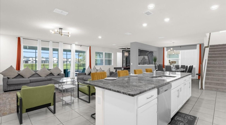 KISSIMMEE, Florida 34747, 9 Bedrooms Bedrooms, ,6 BathroomsBathrooms,Residential,For Sale,TROPICAL PALMS,0,MFRO6425706