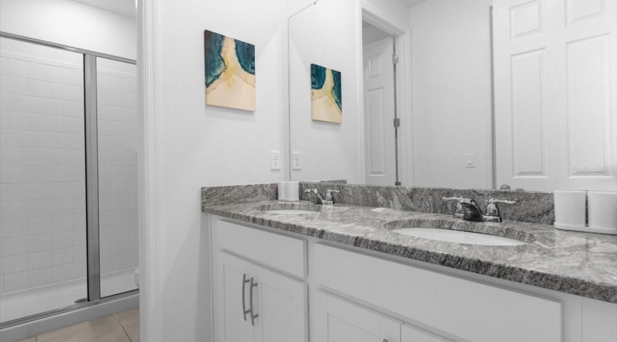 KISSIMMEE, Florida 34747, 9 Bedrooms Bedrooms, ,6 BathroomsBathrooms,Residential,For Sale,TROPICAL PALMS,0,MFRO6425706