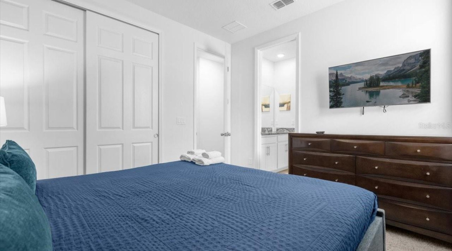 KISSIMMEE, Florida 34747, 9 Bedrooms Bedrooms, ,6 BathroomsBathrooms,Residential,For Sale,TROPICAL PALMS,0,MFRO6425706