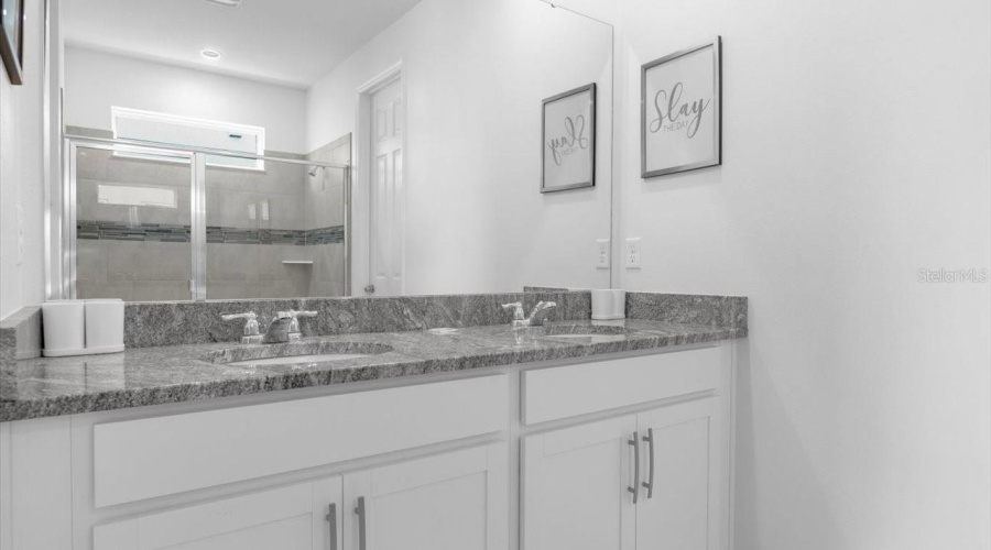 KISSIMMEE, Florida 34747, 9 Bedrooms Bedrooms, ,6 BathroomsBathrooms,Residential,For Sale,TROPICAL PALMS,0,MFRO6425706