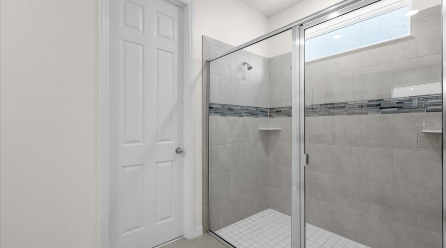 KISSIMMEE, Florida 34747, 9 Bedrooms Bedrooms, ,6 BathroomsBathrooms,Residential,For Sale,TROPICAL PALMS,0,MFRO6425706