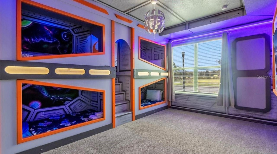 KISSIMMEE, Florida 34747, 9 Bedrooms Bedrooms, ,6 BathroomsBathrooms,Residential,For Sale,TROPICAL PALMS,0,MFRO6425706