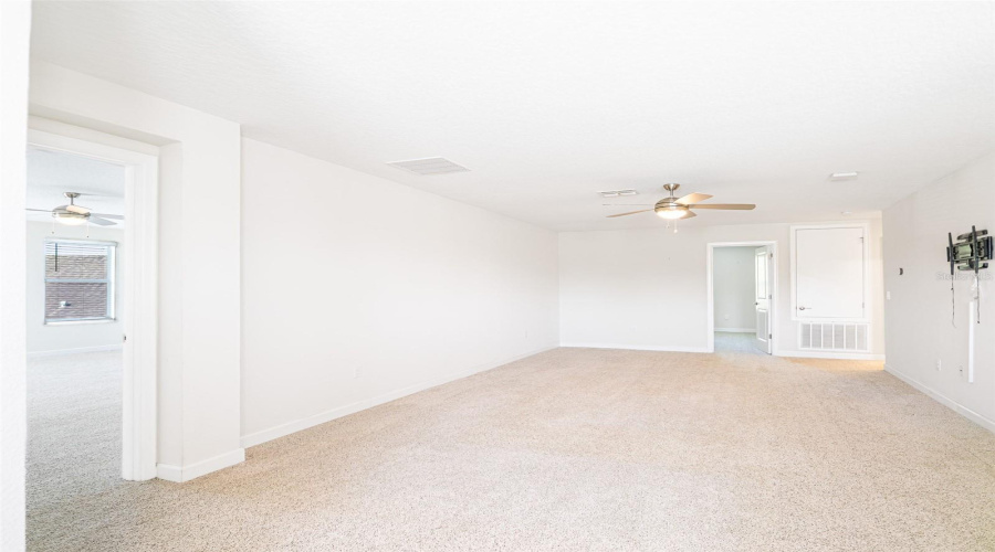 DAVENPORT, Florida 33837, 6 Bedrooms Bedrooms, ,4 BathroomsBathrooms,Residential,For Sale,BRUNSWICK,0,MFRS5153137
