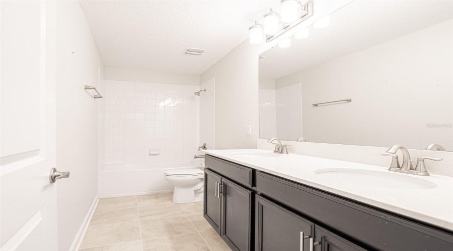 DAVENPORT, Florida 33837, 6 Bedrooms Bedrooms, ,4 BathroomsBathrooms,Residential,For Sale,BRUNSWICK,0,MFRS5153137