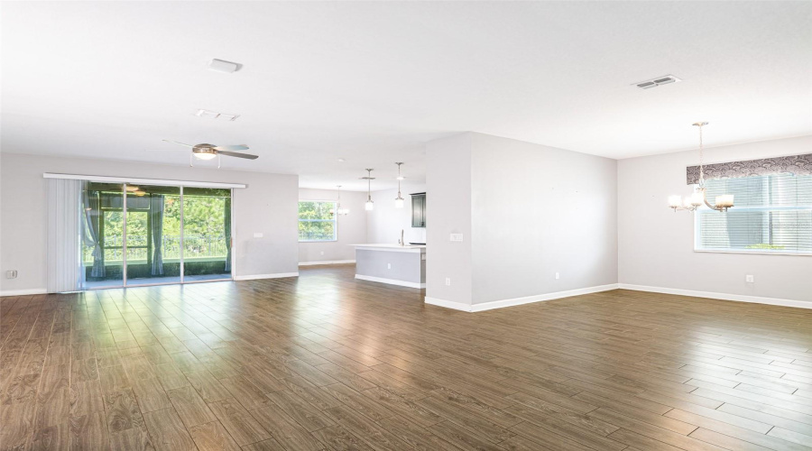 DAVENPORT, Florida 33837, 6 Bedrooms Bedrooms, ,4 BathroomsBathrooms,Residential,For Sale,BRUNSWICK,0,MFRS5153137