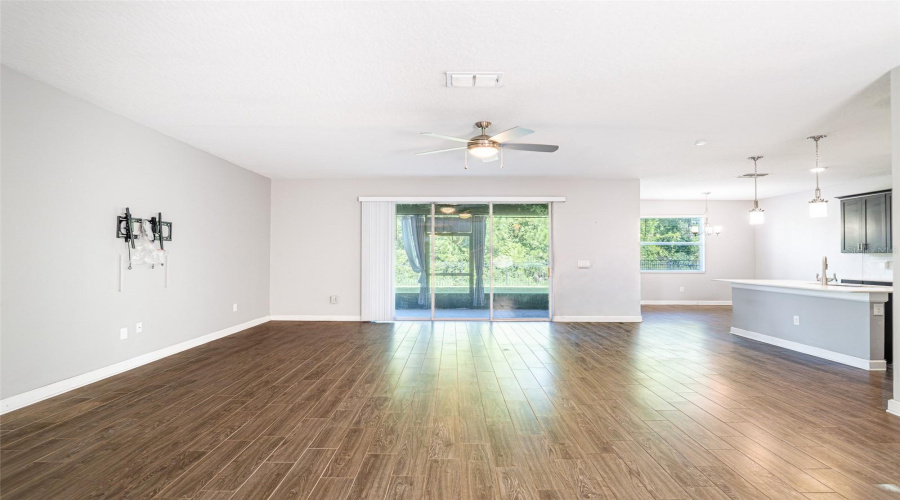 DAVENPORT, Florida 33837, 6 Bedrooms Bedrooms, ,4 BathroomsBathrooms,Residential,For Sale,BRUNSWICK,0,MFRS5153137