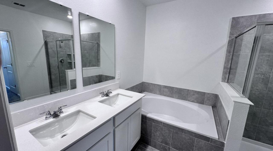 Principal bathroom