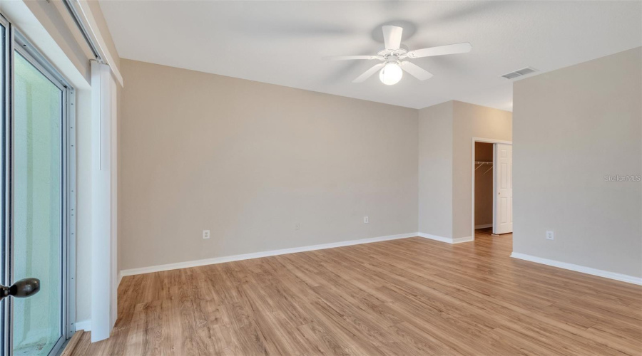 DAVENPORT, Florida 33896, 5 Bedrooms Bedrooms, ,4 BathroomsBathrooms,Residential,For Sale,WINDSOR,0,MFRO6424888