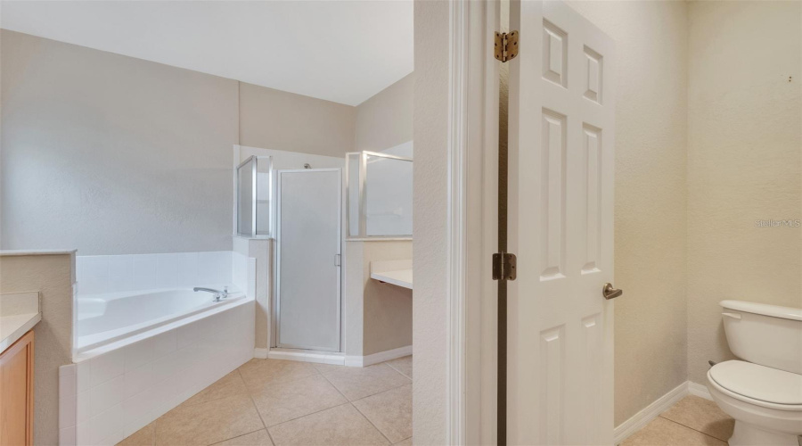 DAVENPORT, Florida 33896, 5 Bedrooms Bedrooms, ,4 BathroomsBathrooms,Residential,For Sale,WINDSOR,0,MFRO6424888