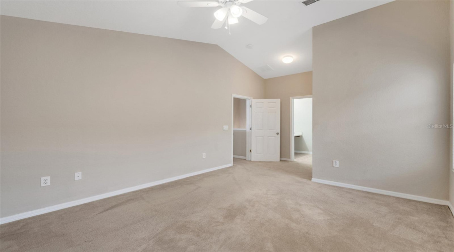 DAVENPORT, Florida 33896, 5 Bedrooms Bedrooms, ,4 BathroomsBathrooms,Residential,For Sale,WINDSOR,0,MFRO6424888