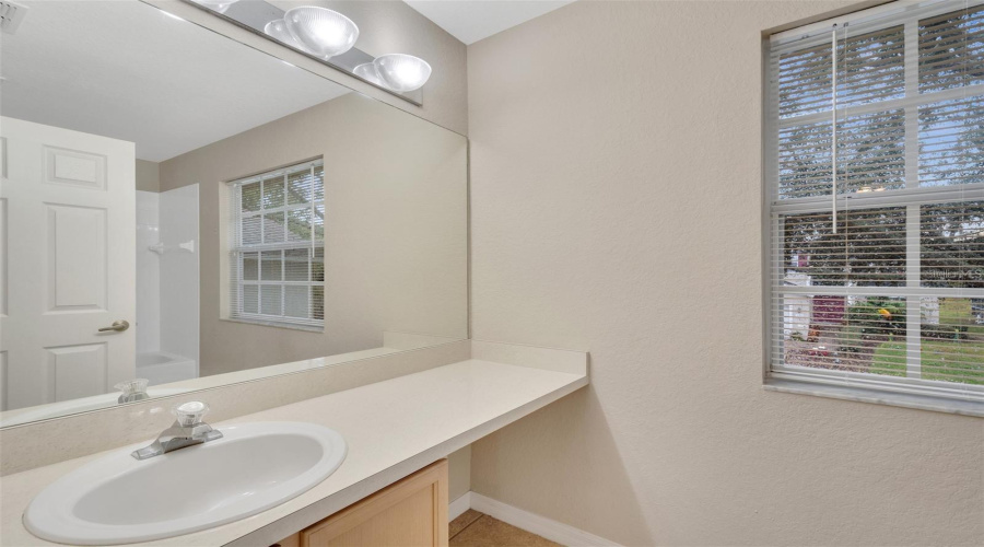 DAVENPORT, Florida 33896, 5 Bedrooms Bedrooms, ,4 BathroomsBathrooms,Residential,For Sale,WINDSOR,0,MFRO6424888