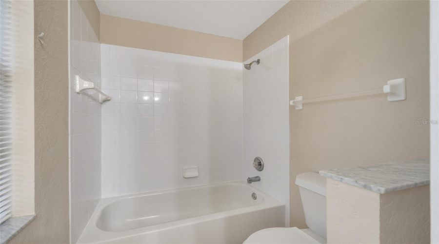 DAVENPORT, Florida 33896, 5 Bedrooms Bedrooms, ,4 BathroomsBathrooms,Residential,For Sale,WINDSOR,0,MFRO6424888