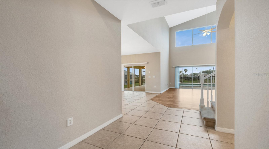 DAVENPORT, Florida 33896, 5 Bedrooms Bedrooms, ,4 BathroomsBathrooms,Residential,For Sale,WINDSOR,0,MFRO6424888