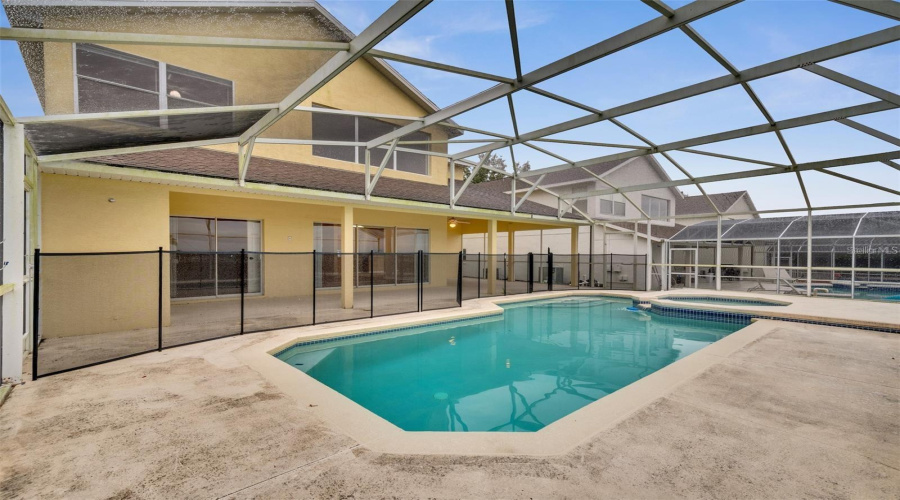 DAVENPORT, Florida 33896, 5 Bedrooms Bedrooms, ,4 BathroomsBathrooms,Residential,For Sale,WINDSOR,0,MFRO6424888
