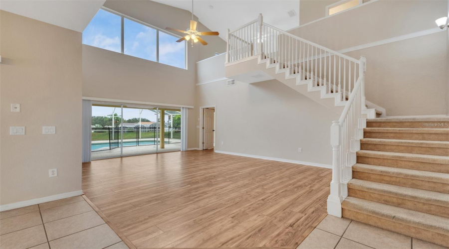 DAVENPORT, Florida 33896, 5 Bedrooms Bedrooms, ,4 BathroomsBathrooms,Residential,For Sale,WINDSOR,0,MFRO6424888