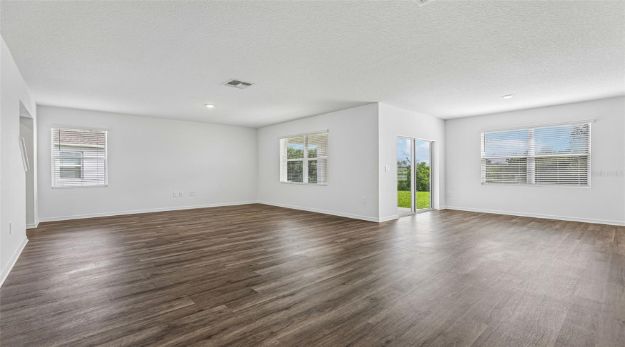 DAVENPORT, Florida 33837, 4 Bedrooms Bedrooms, ,3 BathroomsBathrooms,Residential,For Sale,LIMEKLIN FALLS,0,MFRO6425765