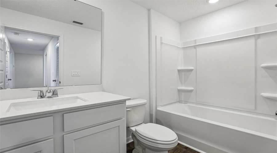 DAVENPORT, Florida 33837, 4 Bedrooms Bedrooms, ,3 BathroomsBathrooms,Residential,For Sale,LIMEKLIN FALLS,0,MFRO6425765