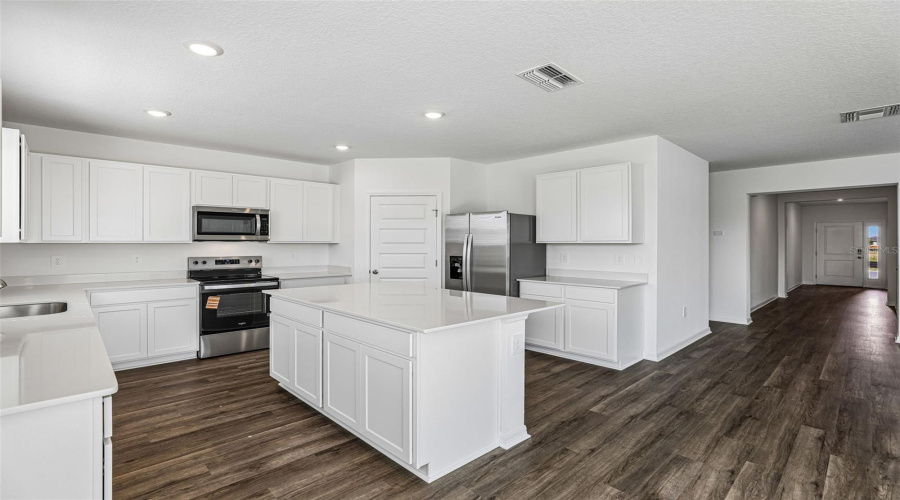 DAVENPORT, Florida 33837, 4 Bedrooms Bedrooms, ,3 BathroomsBathrooms,Residential,For Sale,LIMEKLIN FALLS,0,MFRO6425765