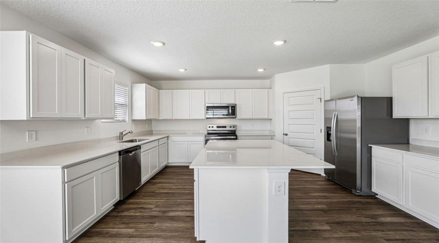 DAVENPORT, Florida 33837, 4 Bedrooms Bedrooms, ,3 BathroomsBathrooms,Residential,For Sale,LIMEKLIN FALLS,0,MFRO6425765