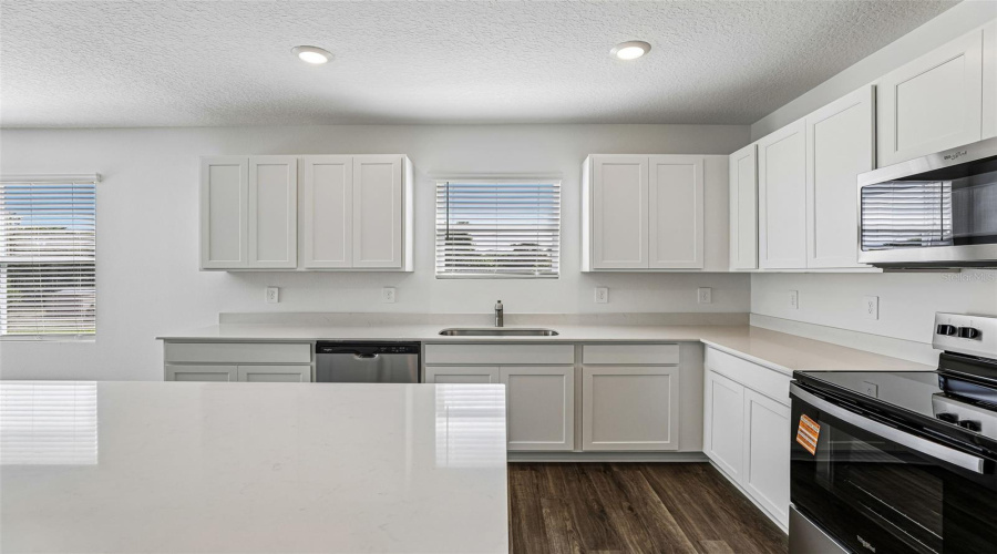 DAVENPORT, Florida 33837, 4 Bedrooms Bedrooms, ,3 BathroomsBathrooms,Residential,For Sale,LIMEKLIN FALLS,0,MFRO6425765