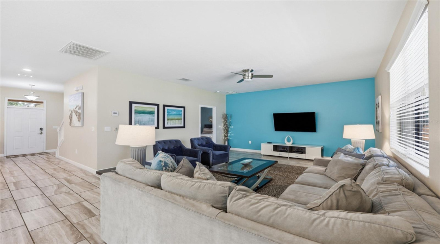DAVENPORT, Florida 33896, 5 Bedrooms Bedrooms, ,4 BathroomsBathrooms,Residential,For Sale,ROLLING FAIRWAY,0,MFRO6425069