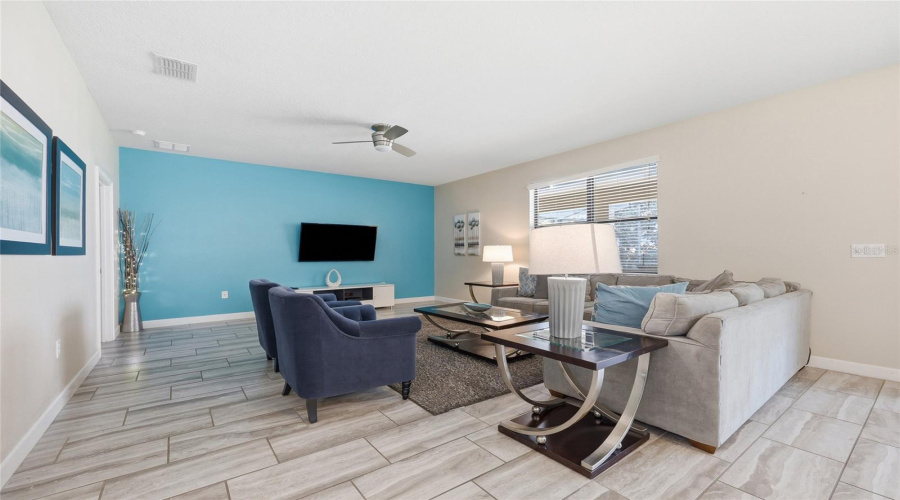 DAVENPORT, Florida 33896, 5 Bedrooms Bedrooms, ,4 BathroomsBathrooms,Residential,For Sale,ROLLING FAIRWAY,0,MFRO6425069