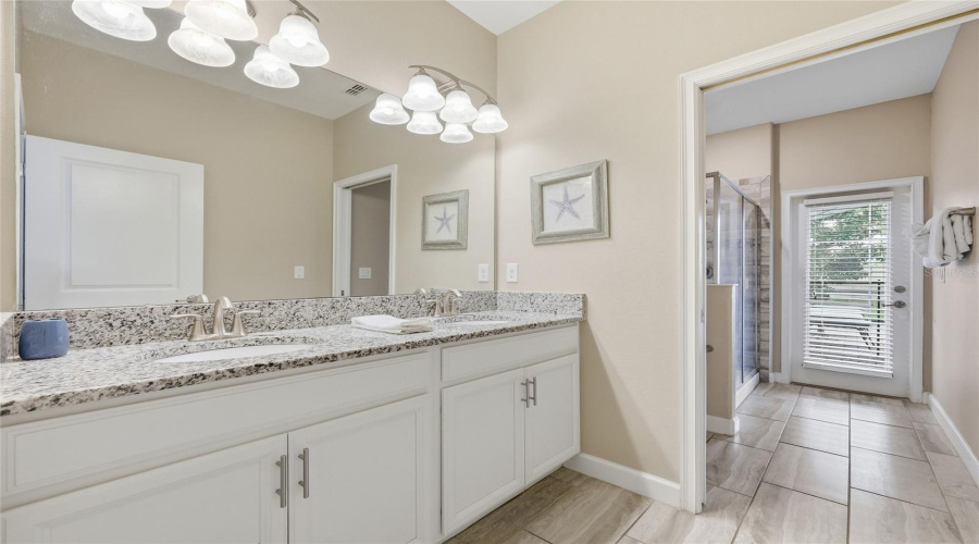 DAVENPORT, Florida 33896, 5 Bedrooms Bedrooms, ,4 BathroomsBathrooms,Residential,For Sale,ROLLING FAIRWAY,0,MFRO6425069