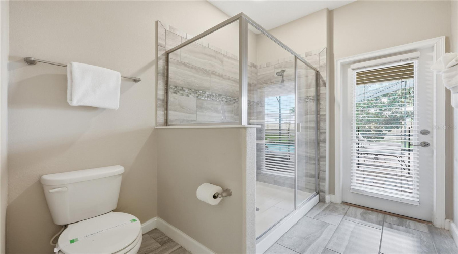 DAVENPORT, Florida 33896, 5 Bedrooms Bedrooms, ,4 BathroomsBathrooms,Residential,For Sale,ROLLING FAIRWAY,0,MFRO6425069