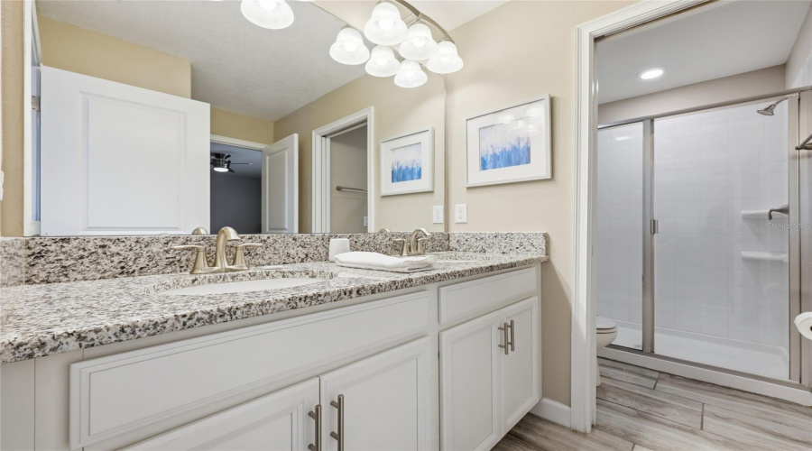 DAVENPORT, Florida 33896, 5 Bedrooms Bedrooms, ,4 BathroomsBathrooms,Residential,For Sale,ROLLING FAIRWAY,0,MFRO6425069