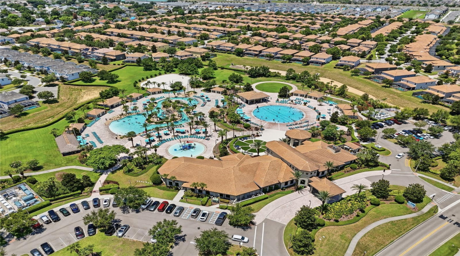 DAVENPORT, Florida 33896, 5 Bedrooms Bedrooms, ,4 BathroomsBathrooms,Residential,For Sale,ROLLING FAIRWAY,0,MFRO6425069