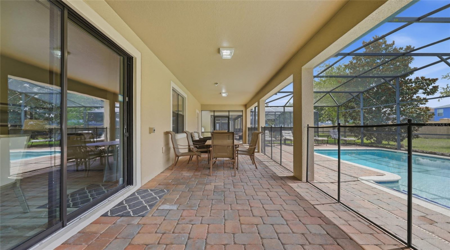 DAVENPORT, Florida 33896, 5 Bedrooms Bedrooms, ,4 BathroomsBathrooms,Residential,For Sale,ROLLING FAIRWAY,0,MFRO6425069
