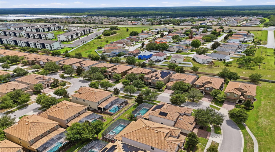 DAVENPORT, Florida 33896, 5 Bedrooms Bedrooms, ,4 BathroomsBathrooms,Residential,For Sale,ROLLING FAIRWAY,0,MFRO6425069