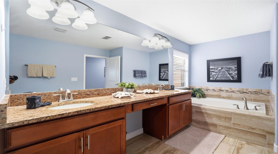 Davenport, Florida 33837, 5 Bedrooms Bedrooms, ,5 Bathroomsbathrooms,Residential,For Sale,Solterra,0,Mfro6425583