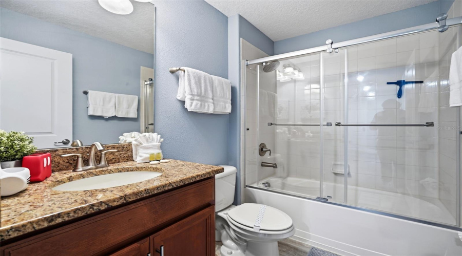 Davenport, Florida 33837, 5 Bedrooms Bedrooms, ,5 Bathroomsbathrooms,Residential,For Sale,Solterra,0,Mfro6425583