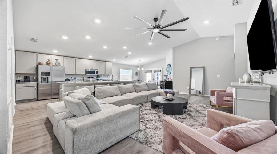 DAVENPORT, Florida 33837, 4 Bedrooms Bedrooms, ,2 BathroomsBathrooms,Residential,For Sale,DESERT ROSE,0,MFRTB8529853