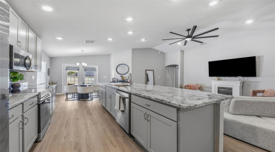 DAVENPORT, Florida 33837, 4 Bedrooms Bedrooms, ,2 BathroomsBathrooms,Residential,For Sale,DESERT ROSE,0,MFRTB8529853