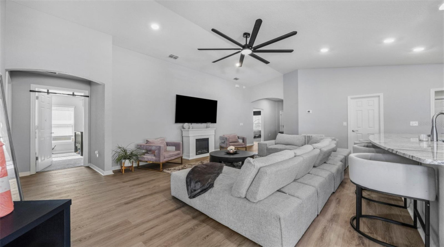 DAVENPORT, Florida 33837, 4 Bedrooms Bedrooms, ,2 BathroomsBathrooms,Residential,For Sale,DESERT ROSE,0,MFRTB8529853