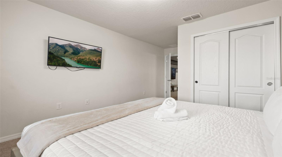 DAVENPORT, Florida 33837, 5 Bedrooms Bedrooms, ,4 BathroomsBathrooms,Residential,For Sale,OAKMOSS,0,MFRS5153752