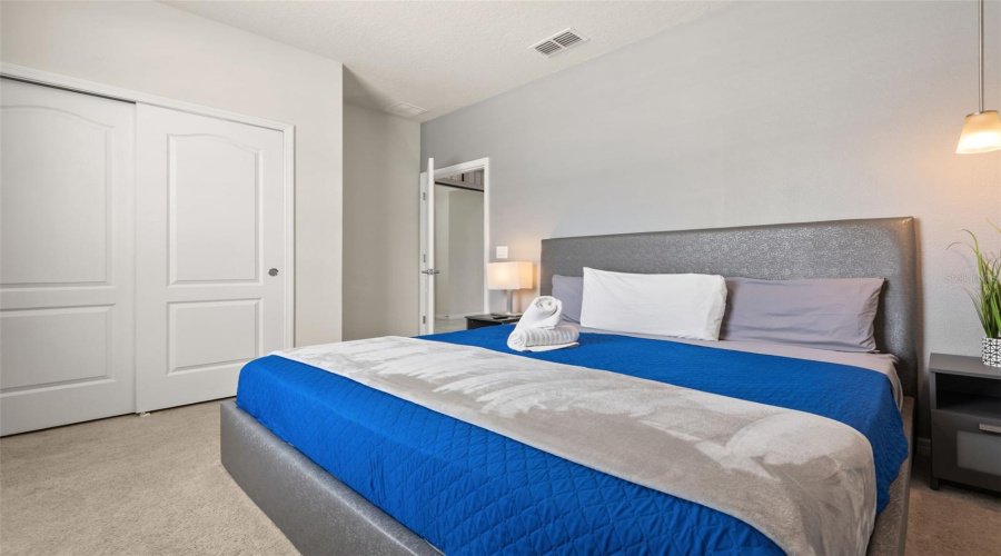 DAVENPORT, Florida 33837, 5 Bedrooms Bedrooms, ,4 BathroomsBathrooms,Residential,For Sale,OAKMOSS,0,MFRS5153752