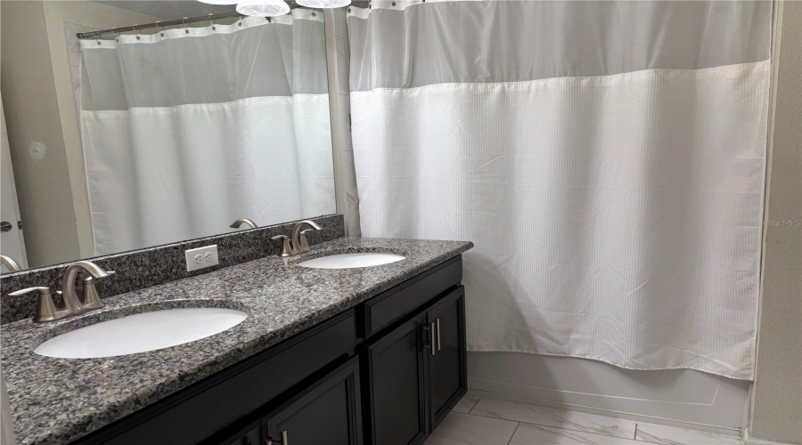 Davenport, Florida 33896, 4 Bedrooms Bedrooms, ,3 Bathroomsbathrooms,Residential,For Sale,Moon Valley,0,Mfro6426051